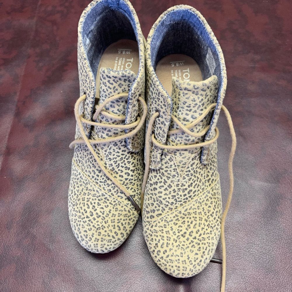 Toms leopard print wedge lace up boots booties,‎ size 8.5 - Picture 12 of 13
